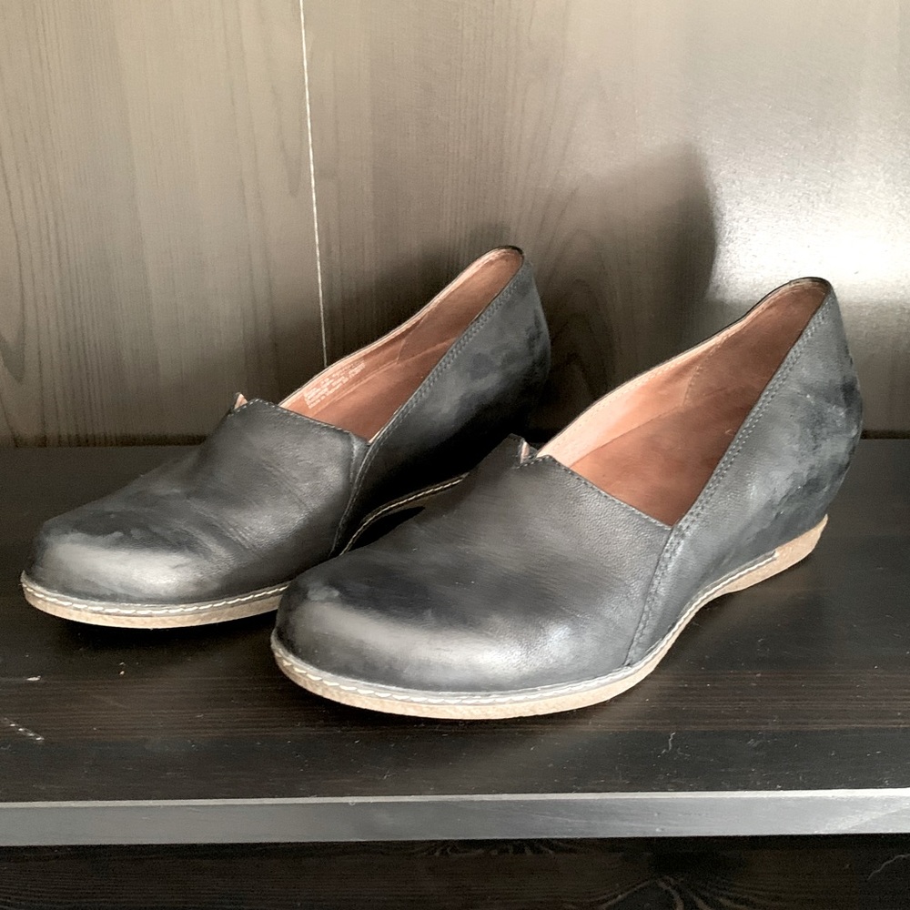 Larissa Black Milled Nappa Dansko